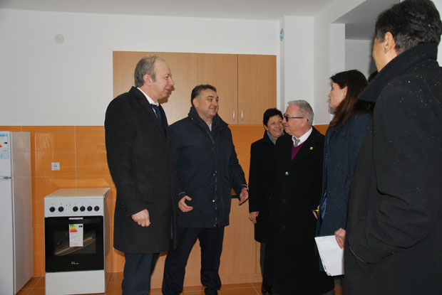 Станови за дванаест ромских породица